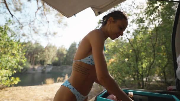 Slanke Sensuele Sportieve Vrouw Met Perfect Sensueel Lichaam Blauwe Bikini — Stockvideo