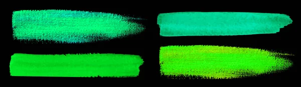 黒い背景に緑の水彩ブラシストローク キャンバスの質感 筆を塗れ アクリルスミアセット ベクターイラスト — ストックベクタ