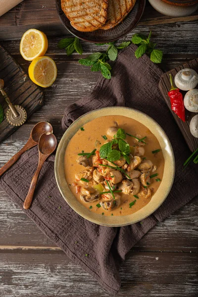 Chicken Curry Fresh Vegetable Herbs Mushrooms — Stock Photo, Image