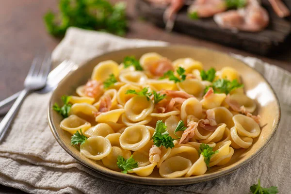 Köstliche Pasta Mit Knoblauch Schinken Und Parmesan — Stockfoto