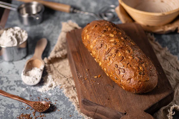 Heerlijk Volkoren Brood Met Zaden Biologisch Meel — Stockfoto
