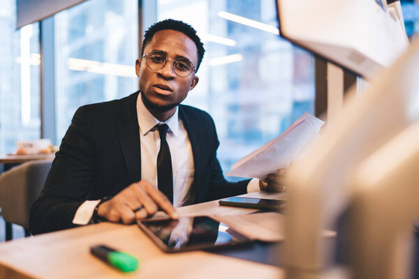 Confident African American Male Entrepreneur Formal Suit Eyeglasses Sitting Table Royalty Free Stock Photos