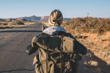 destination,environment,walking,park,valley,landscape,western,scenic,national,tour,route,explore,vacations,holidays,weekend,active,lifestyle,infrastructure,wild,asphalt,backpack,rucksack,adventure,trip,journey,usa,america, karayolu, yol, turizm, travele