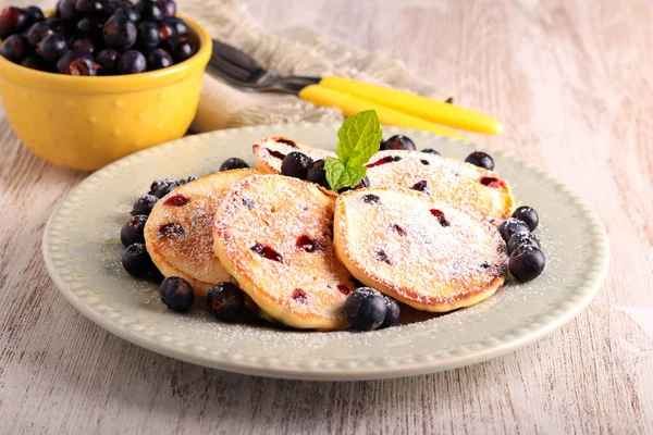 Fresh Homemade Blueberry Pancakes Icing Sugar —  Fotos de Stock