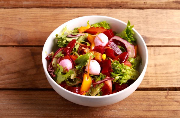 Bietenwortel Mozzarella Meng Salade — Stockfoto