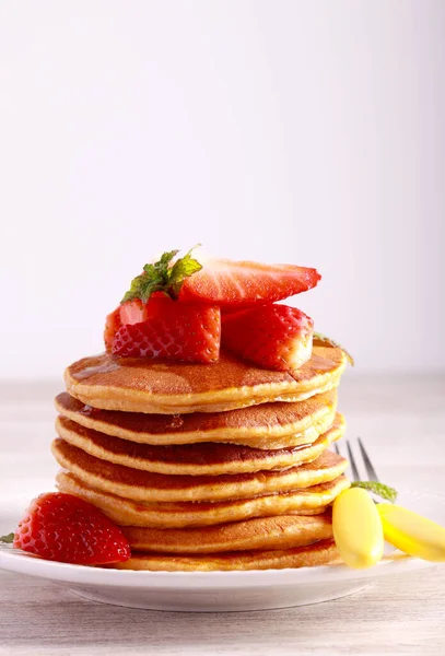 Sweet Potato Pancakes Honey Strawberry — Stock Photo, Image