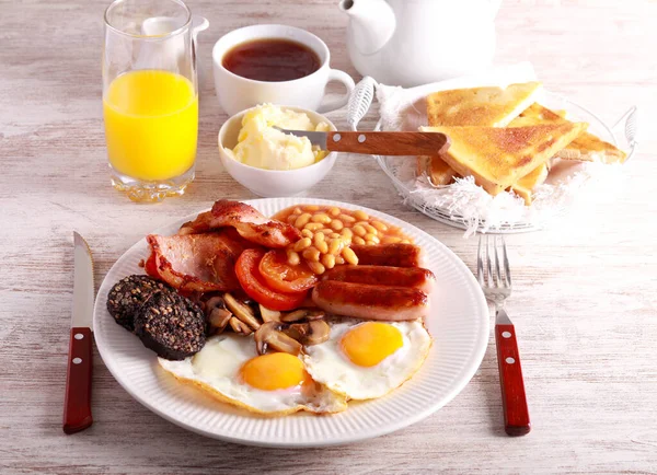 Полный Английский Ирландский Завтрак Подается — стоковое фото