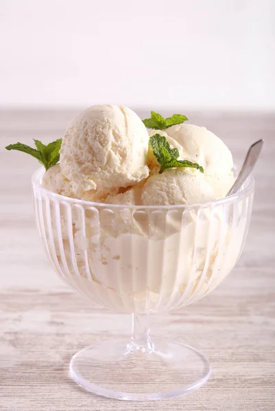 Vanilla Ice Cream Scoops Bowl — Stok fotoğraf