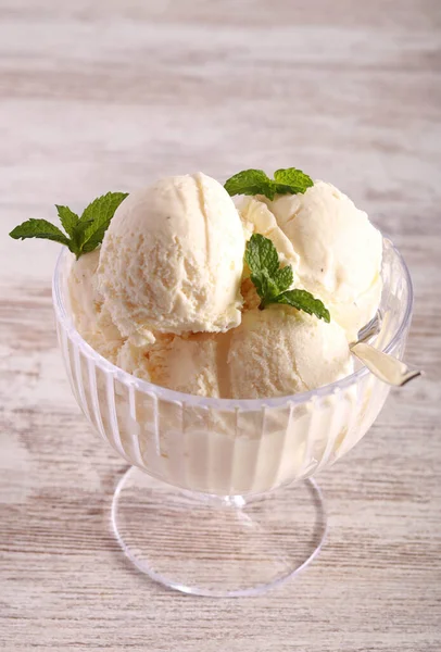 Vanilla Ice Cream Scoops Bowl — Stok fotoğraf