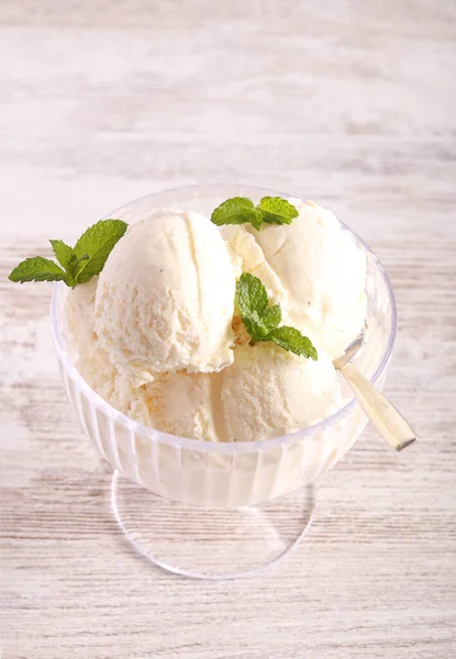 Vanilla Ice Cream Scoops Bowl — Φωτογραφία Αρχείου