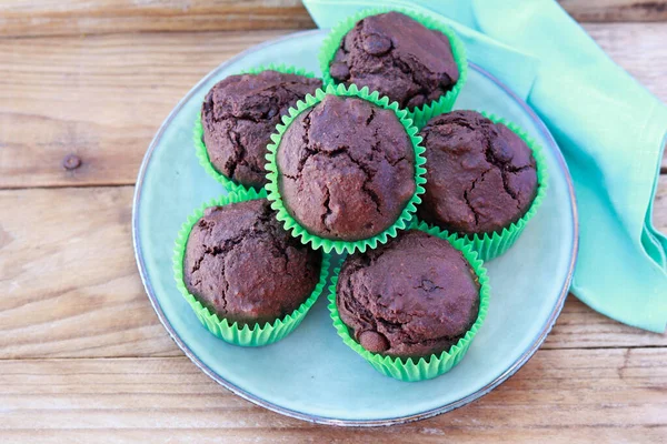 Muffin Doppio Cioccolato Sul Piatto — Foto Stock