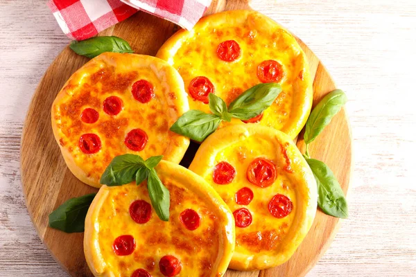 Pomodoro Mozzarella Fatti Casa Mini Pizze — Foto Stock