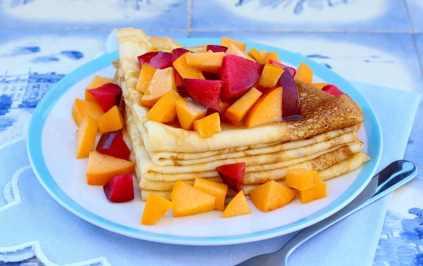 Stack Triangle Crepes Fruits Top — Stock Photo, Image