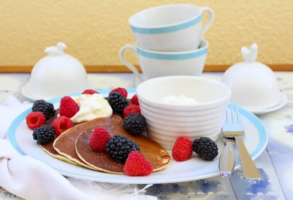 Homemade Protein Pancakes Skyr Yogurt Berries — Zdjęcie stockowe