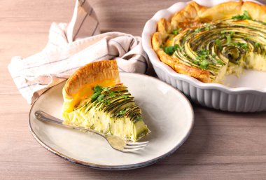 Kabak ve peynirli tart.