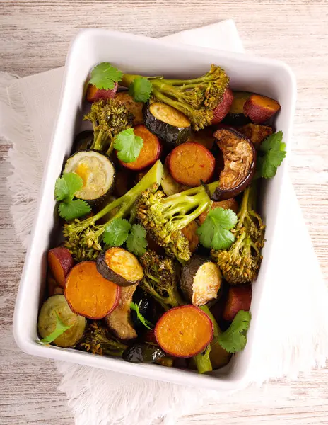 Baked Vegetables Zucchini Eggplant Broccoli Sweet Potato Tin — Stock Photo, Image