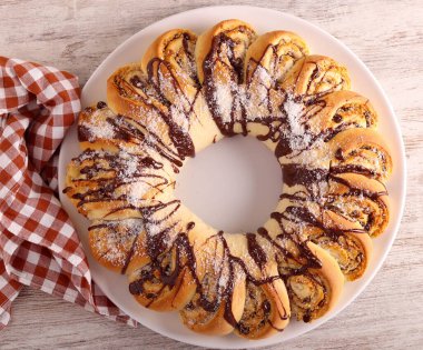 Çikolata ve hindistan cevizli çörek.