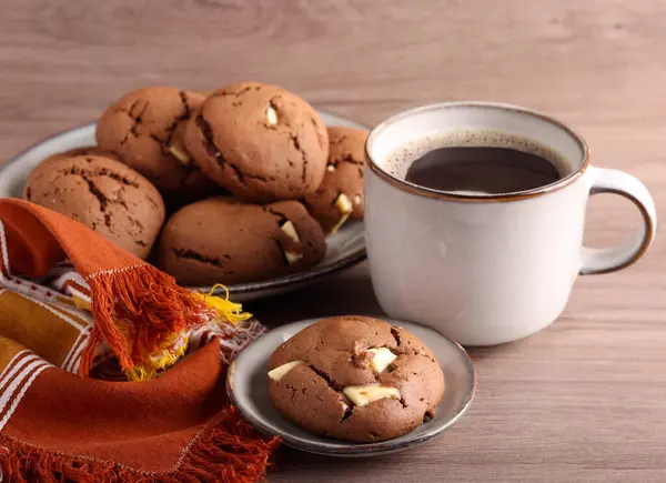 Biscoitos Chocolate Duplo Biscoitos Chocolate Com Pedaços Chocolate Branco — Fotografia de Stock