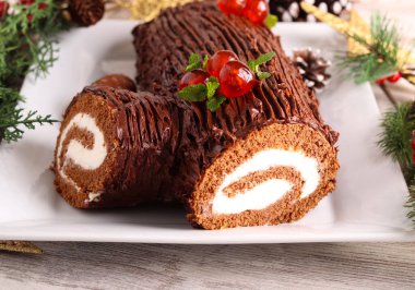 Kütük şeklinde Noel pastası. Noel kütüğü veya Buche de Noel