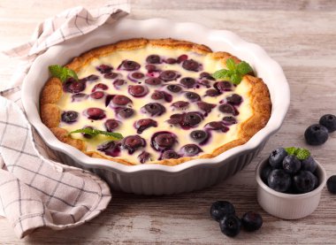 Çavdarlı yaban mersinli turta.