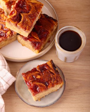 Fıstık ezmesi ve reçelli sarışınlar.