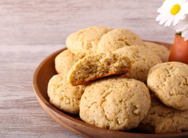 Fıstık ezmesi ve elmalı kurabiye.