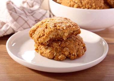 Yulaf ezmesi ve buğday tohumlu kurabiye.