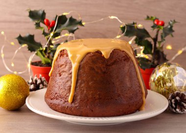 Karamelli Noel pastası.