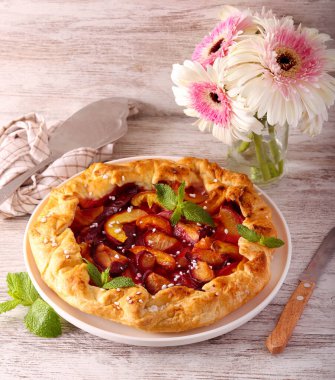 Karışık meyve: erik, şeftali ve kayısı galeti.