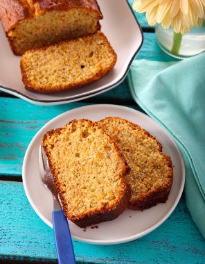 Marmalade and poppy seed sweet cake