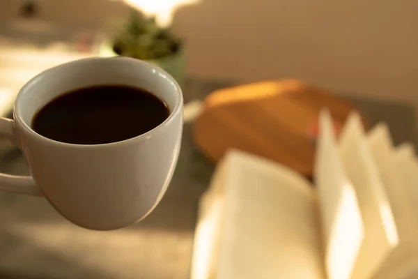 Bir Fincan Espresso Yakın Plan Sabahları Sıcak Bir Şeyler Içerim — Stok fotoğraf