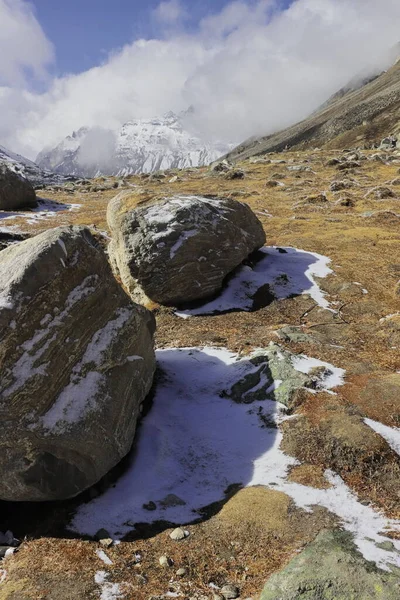 Valle Alpino Pintoresco Pico Nevado Las Montañas Del Himalaya Punto — Foto de Stock