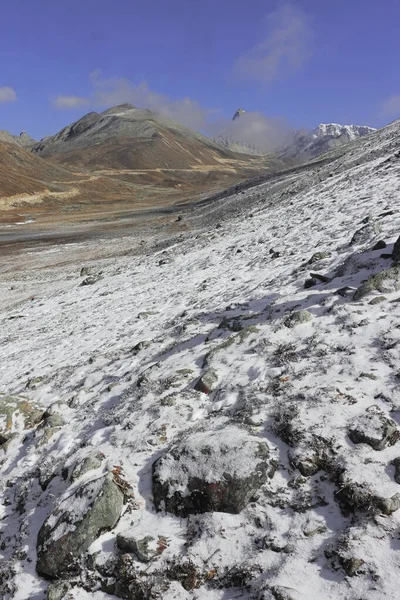 Alto Valle Del Himalaya Yumesodong Alpino Punto Cero Rodeado Montañas — Foto de Stock
