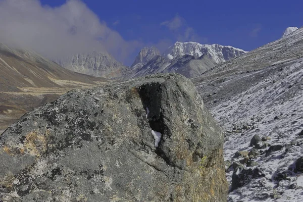 Χιονισμένο Βουνό Himalaya Και Γραφική Αλπική Κοιλάδα Yumesodong Επίσης Γνωστή — Φωτογραφία Αρχείου