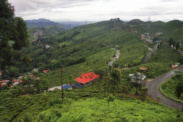 Panoramisch Uitzicht Weelderige Groene Vallei Bergdorp Zomer Gelegen Himalaya Uitlopers — Stockfoto