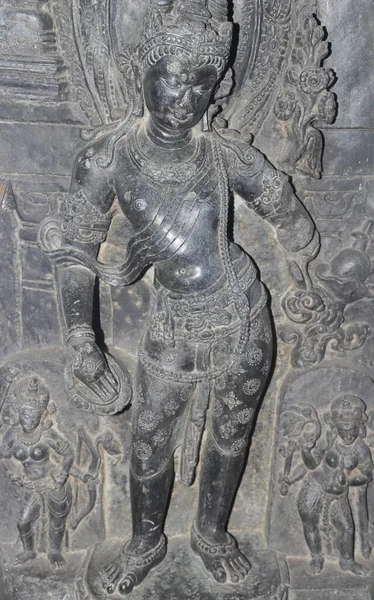 インド西ベンガル コルカタ 2023年8月29日 寺院の壁に描かれたヒンドゥー神 救済と石彫刻の古代インドの彫刻 — ストック写真