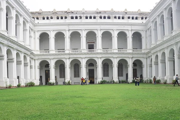 コルカタ 西ベンガル インド 2023年8月29日 有名なインド博物館やコルカタ博物館の美しい植民地建築 それはインドで最も古く 最大の博物館であり アジアでもあります ストック写真
