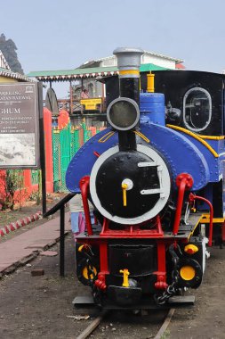Darjeeling, Batı Bengal, Hindistan - 15 Şubat 2022: UNESCO dünya mirası buhar makineleri oyuncak treni Ghum istasyonu müzesinde