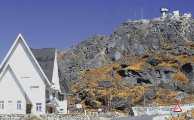 Nathu la, yüksek irtifa himalaya dağ geçidi Hindistan ve Çin arasındaki uluslararası sınır, geçit antik ipek yolunun bir parçasıydı.