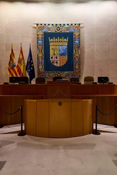 Aragon Cortes 'in ahtapotu Zaragoza, İspanya' daki Aljaferia Sarayı 'nda, 06-06-2024. Yüksek kalite fotoğraf