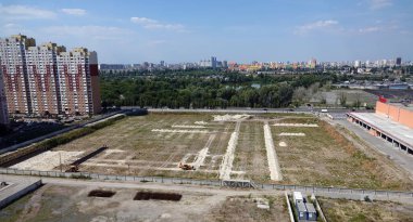 Kyiv, Ukrayna 28 Temmuz 2020 Kyiv 'deki büyük bir eğlence merkezinin sıfır döngüsü şantiyesi