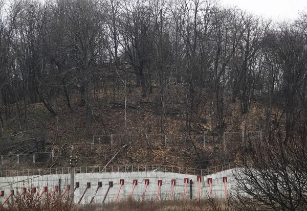 Kiev Ucrânia Dezembro 2020 Muro Concreto Com Adereços Para Proteger — Fotografia de Stock