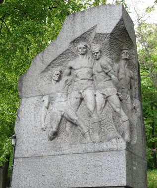 Kiev, Ukrayna 15 Mayıs 2021: Kiev kentindeki Büyük Vatanseverlik Savaşı 'nda hayatını kaybeden Dinamo Kiev takımının futbol oyuncularının anısına