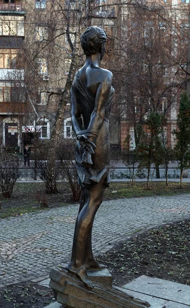 Kijów Ukraina Stycznia 2021 Pomnik Zoi Kosmodemyanskiej Kijowie Pierwszej Kobiety — Zdjęcie stockowe