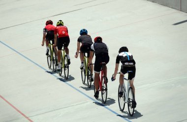 Kiev, Ukrayna 14 Haziran 2021: Bisikletli spor bisiklet pisti