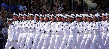 Kyiv, Ukrayna 24 Ağustos 2021: Ukrayna Askeri Kuvvetleri 'nin Kyiv' deki 30 yıllık bağımsızlığını kutlayan birlikleri