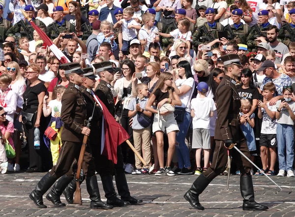 Киев Украина Августа 2021 Года Колонна Латвийских Солдат Марширует Празднование — стоковое фото