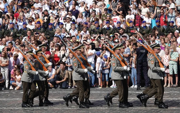 Kiev Ucrania Agosto 2021 Una Columna Soldados República Checa Marcha —  Fotos de Stock