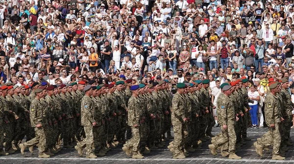 Kiev Ukraine Août 2021 Une Colonne Soldats Ukrainiens Vétérans Opération — Photo