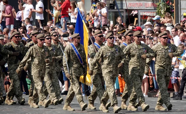 Κίεβο Ουκρανία Αυγούστου 2021 Στήλες Στρατιωτών Των Στρατιωτικών Δυνάμεων Της — Φωτογραφία Αρχείου